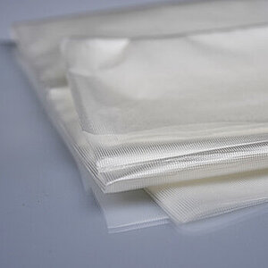 [Translate to Türkisch:] Detail view of an AVALON embroidery topping