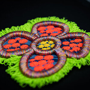 Flower design in 3D embroidery with 3D foam