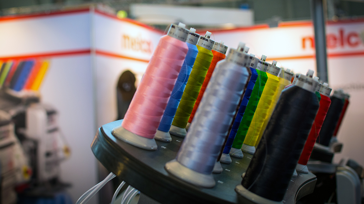 Polyester Embroidery Machine Threads 60 Thread Weight for sale